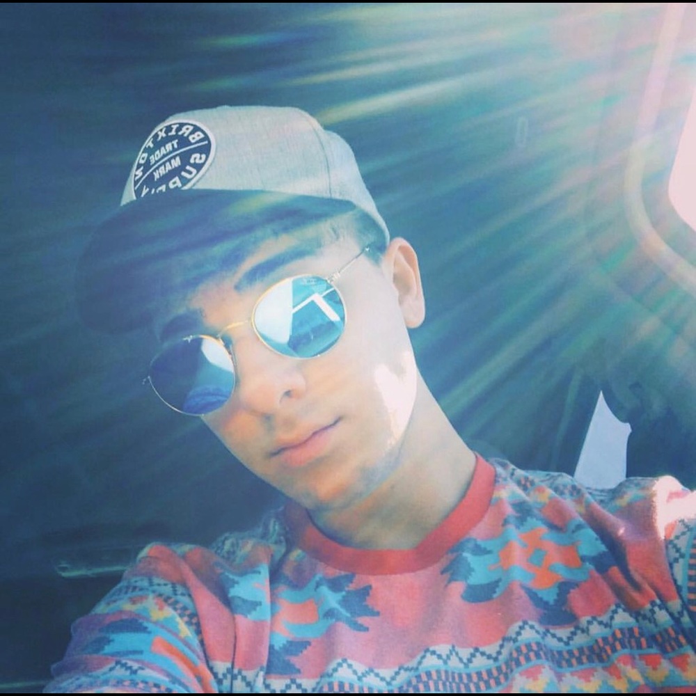 Meet your Posher, Tanson